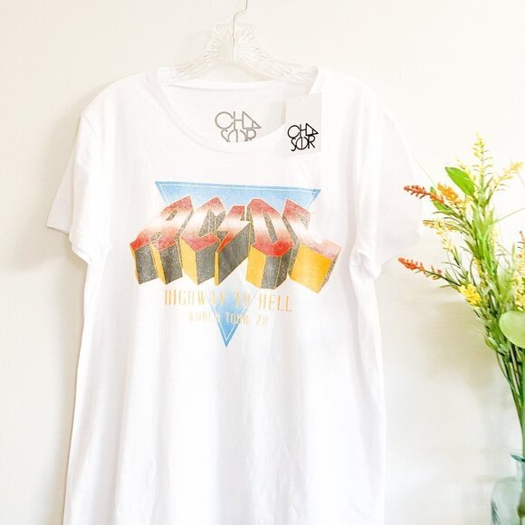 🌻 NEW CHASER ACDC Graphic Band Tee Rock Top Medium - Picture 2 of 4